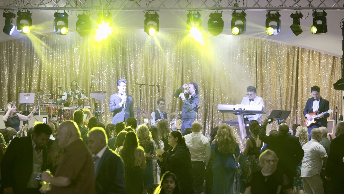 949FD6CA-32DD-4DDB-AEBE-76E114C872D4_1_105_c